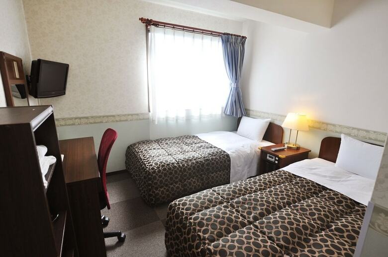 Futsukaichi Green Hotel