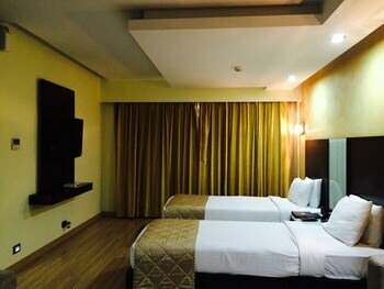 Confident Propus-a Boutique Hotel