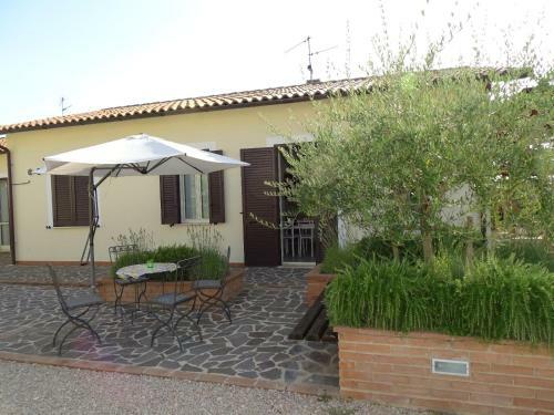 Hostal Terra Dei Santi Country House