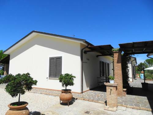 Hostal Terra Dei Santi Country House