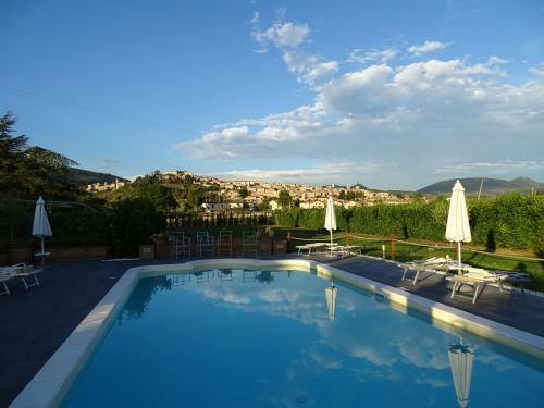 Hostal Terra Dei Santi Country House