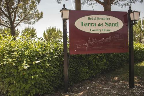 Hostal Terra Dei Santi Country House
