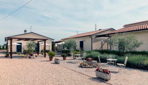 Hostal Terra Dei Santi Country House