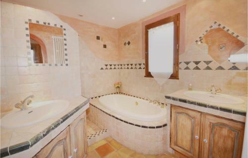 Holiday Home Quartier Des Espuys