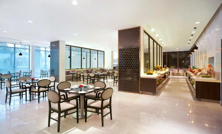 The Gateway Hotel It Expressway