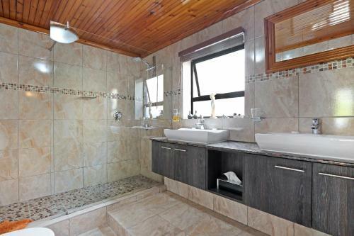 Hostal 40 Winks Guest House Green Point