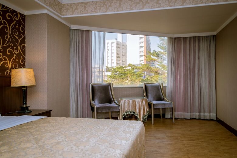 Hamilton Hotel