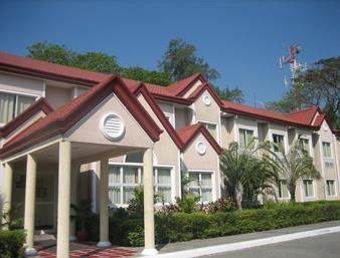 Hotel Microtel By Wyndham Tarlac