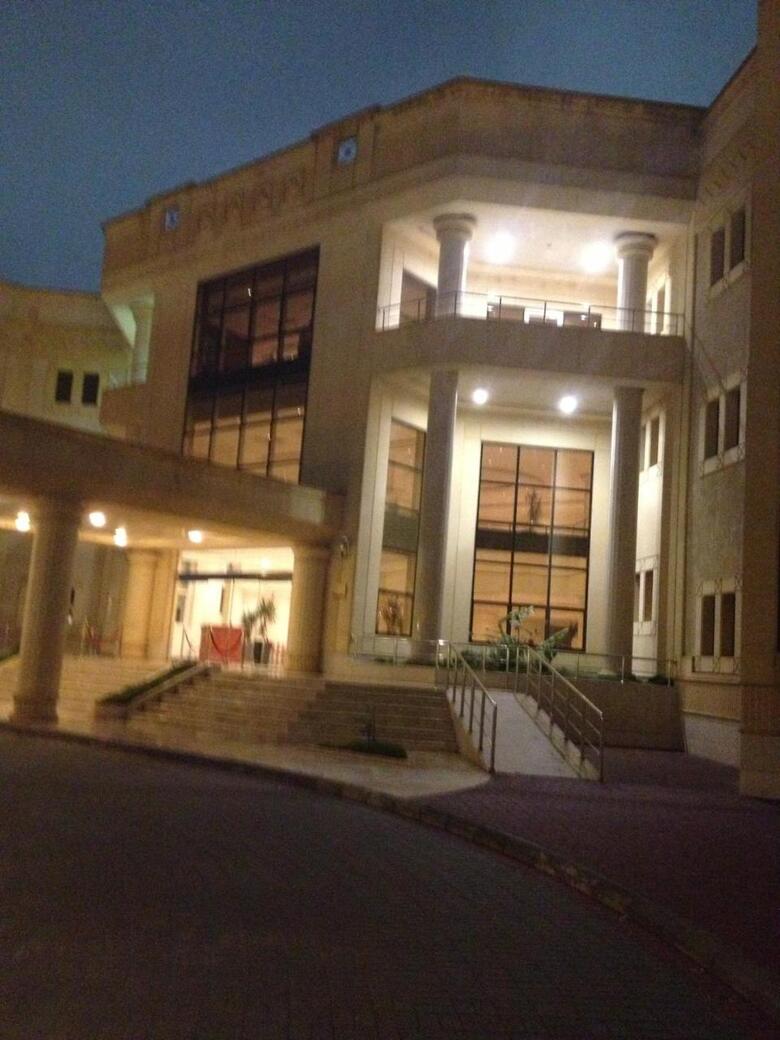 Executives Hotel - Azizia