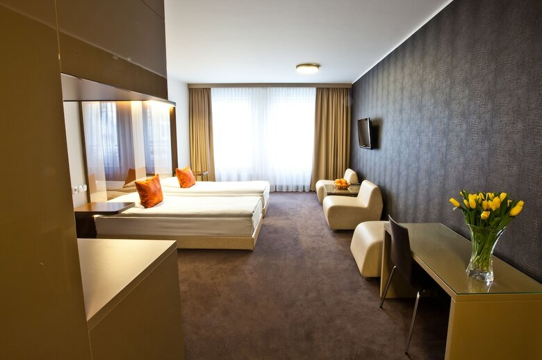 Platinum Palace Apartments
