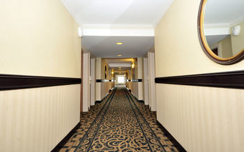 Hotel Quality Inn Airport West