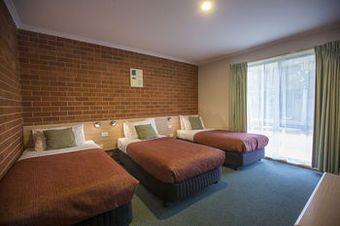 Rose Garden Motel
