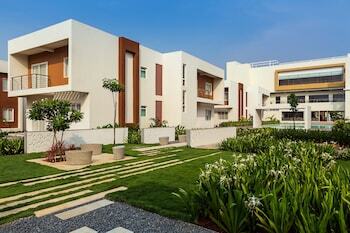 Hotel Confluence Banquets And Resort