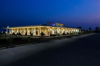 Hotel Confluence Banquets And Resort