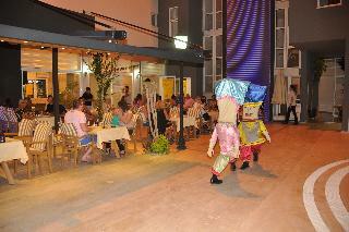 Tuna Apart Hotel (.)
