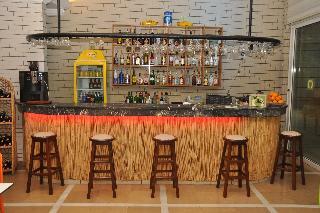 Tuna Apart Hotel (.)