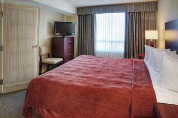 Hotel Quality Suites Toronto Airport