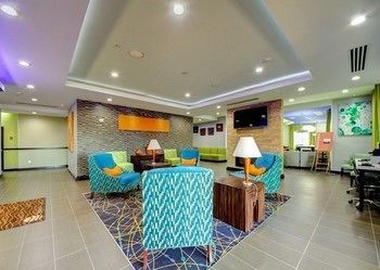 Hotel Comfort Inn & Suites Tulsa
