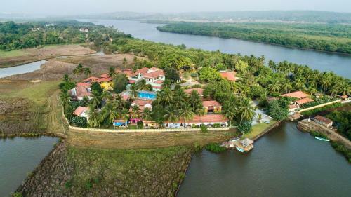 Hotel Mercure Goa Devaaya Resort