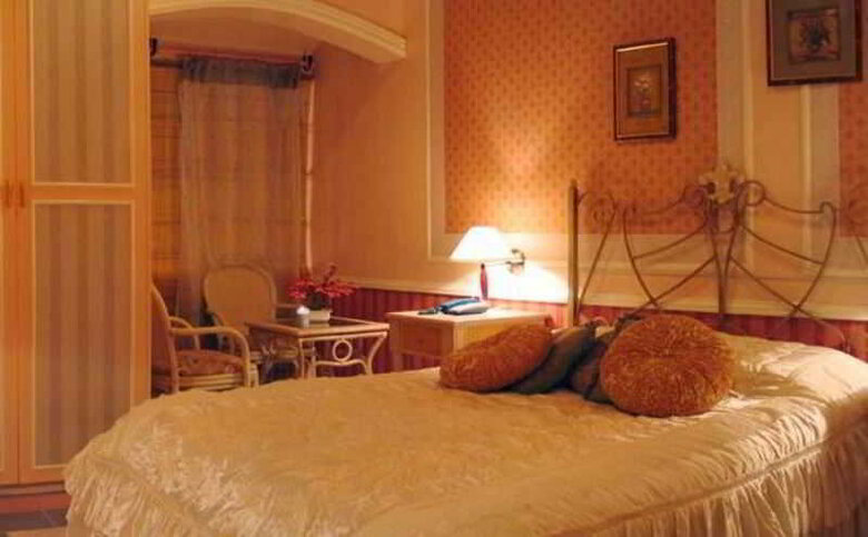 Posada Europa Mansionette Inn