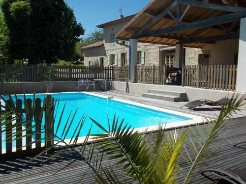Hostal A La Mare Du Vieux Ch�ne