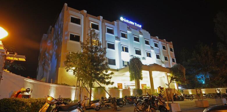 Hotel Golden Tulip Udaipur
