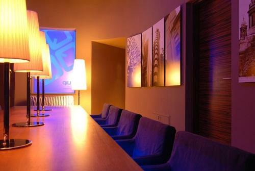 Qiu Hotel Rooms