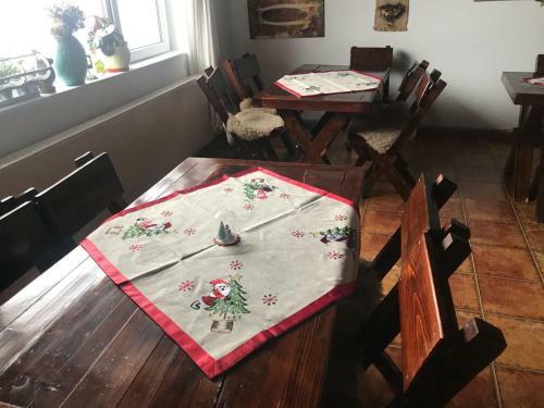 Hostal Pensiunea Cerbul Carpatin