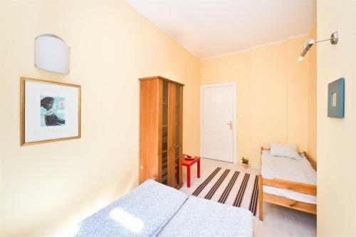 Apartment With Cosy Garden
