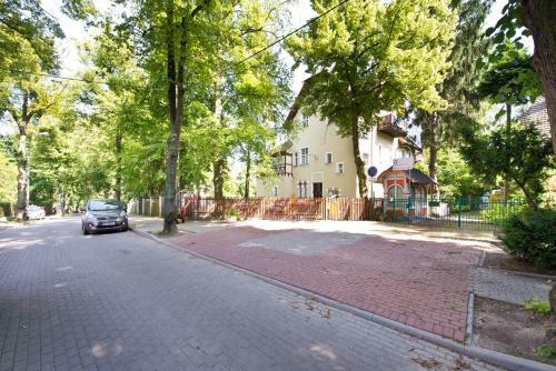 Apartment With Cosy Garden