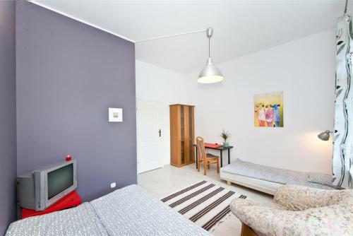 Apartment With Cosy Garden