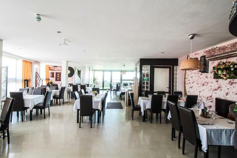 Hotel Razvan