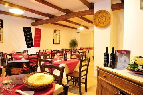 Hostal Drommire In Plassa E Clesia