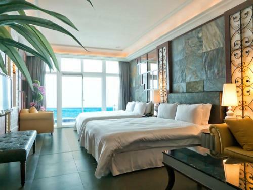 Hotel White House Beach Resort
