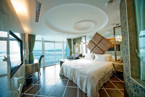 Hotel White House Beach Resort