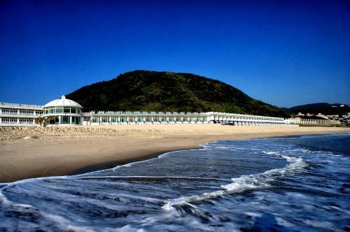 Hotel White House Beach Resort