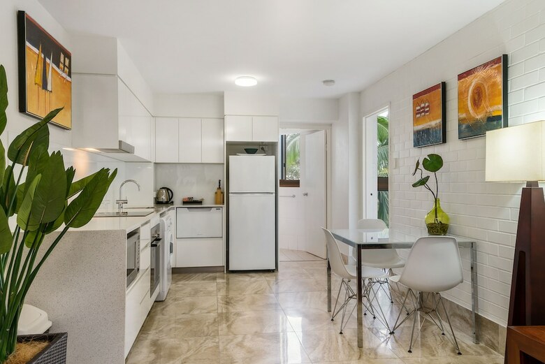 Aparthotel Bayview Beachfront Apartments