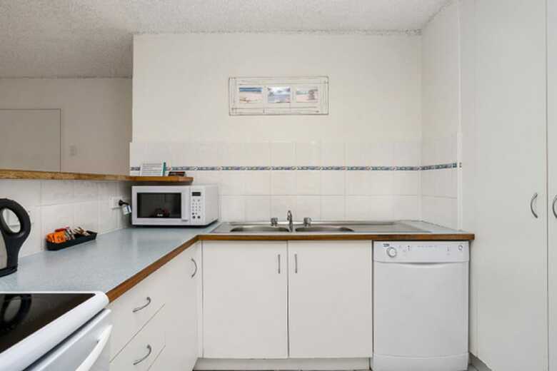 Aparthotel Bayview Beachfront Apartments