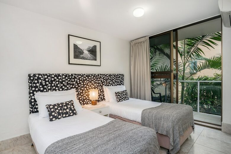 Aparthotel Bayview Beachfront Apartments