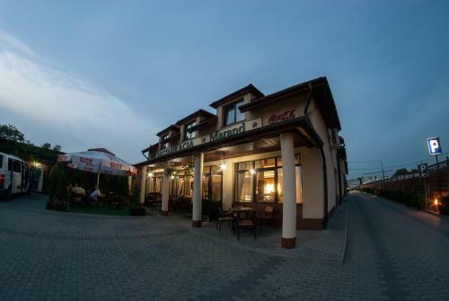 Marand Hotel I Restauracja