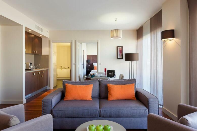 Hotel Neh� Suites Cannes Croisette