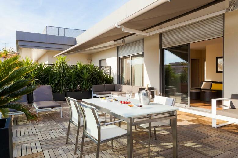 Hotel Neh� Suites Cannes Croisette