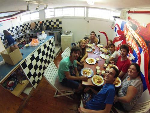 Overstay-tlv Backpackers Hostel