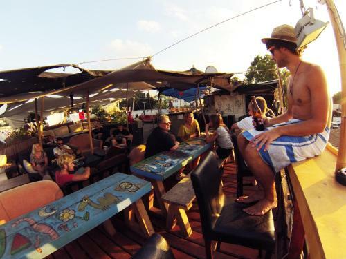 Overstay-tlv Backpackers Hostel