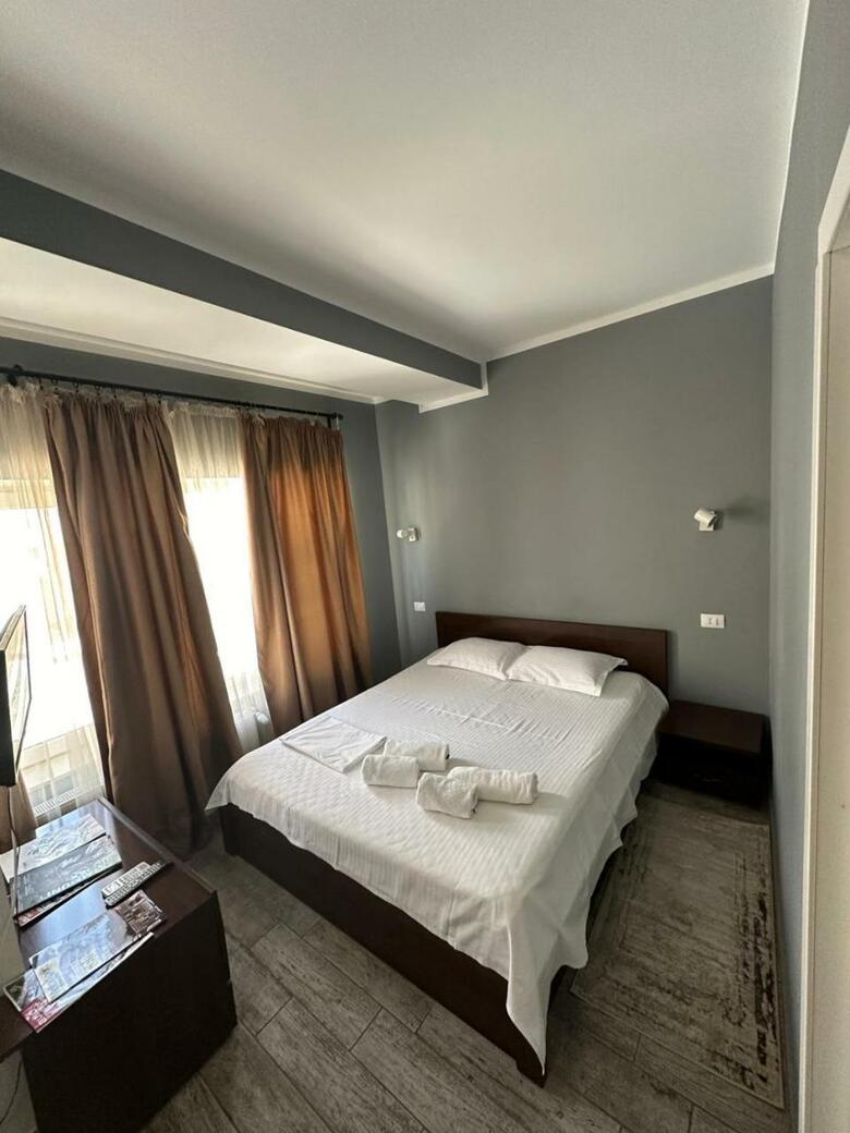 Ave Hotel Victoriei