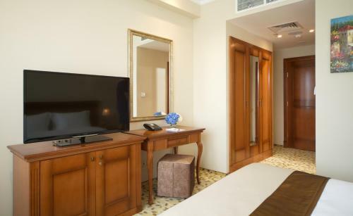 Zvyozdny Hotel