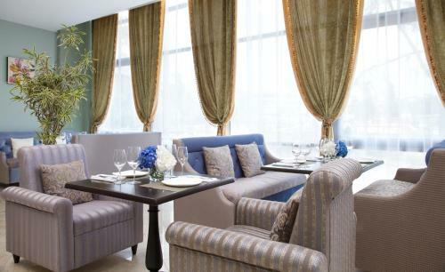 Zvyozdny Hotel