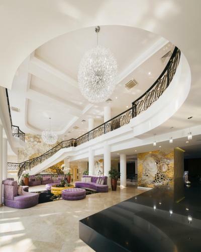 Zvyozdny Hotel