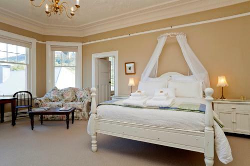 St Leonards Lodge