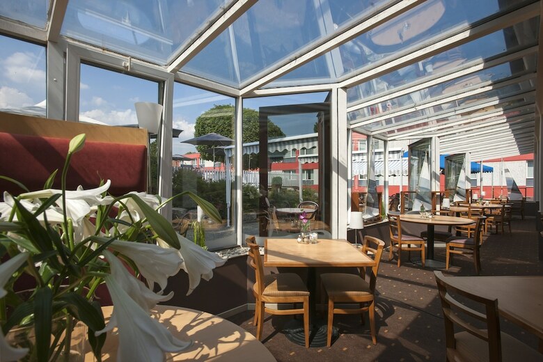 Hotel Ibis 3 Lacs Neuch�tel